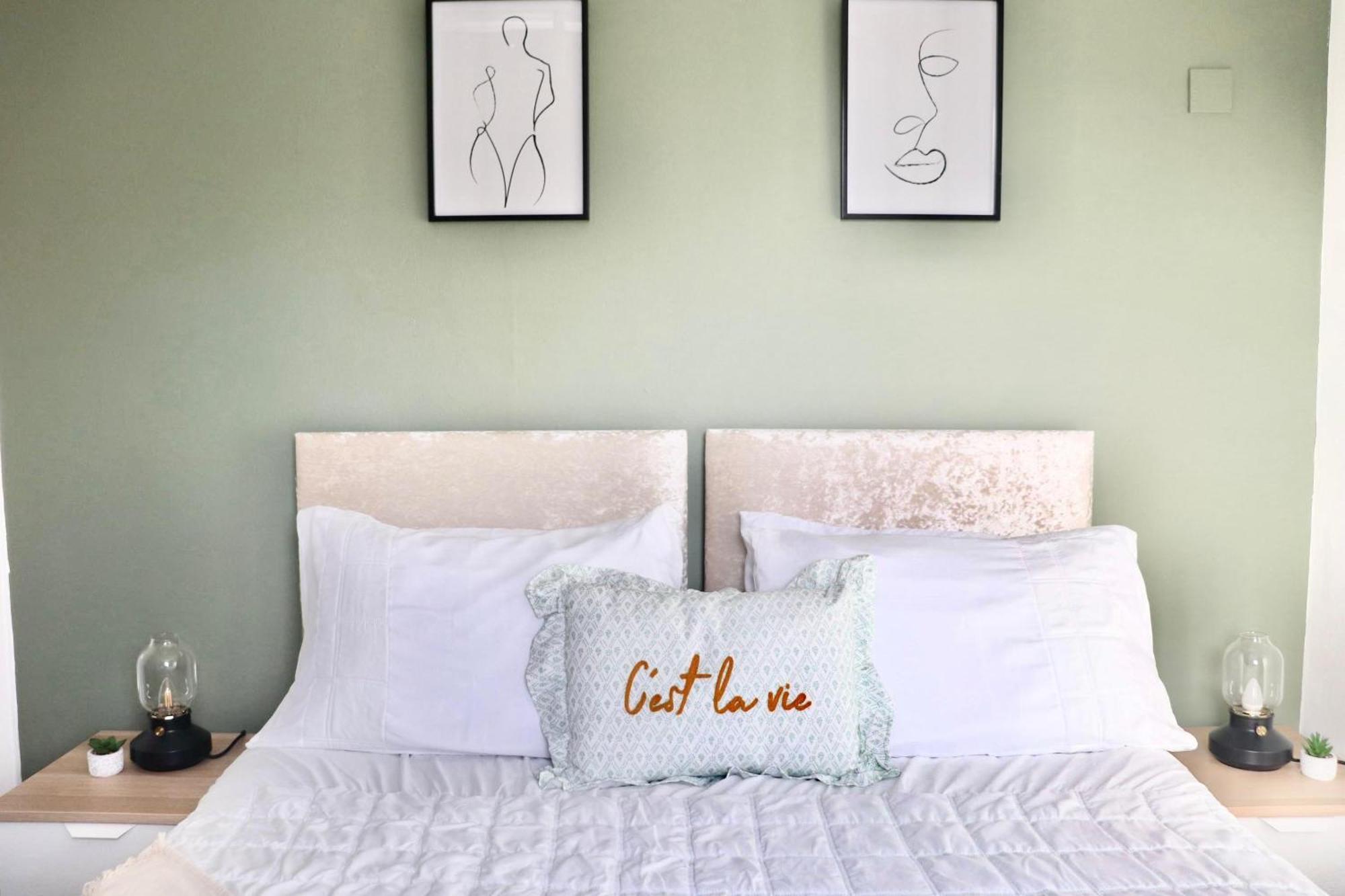 Stunning Apartment, Sleeps 4, Central London, 1 Bedroom, Zone 1, Kennington - Open For Business Stays, Long Stays And Families Relocating المظهر الخارجي الصورة