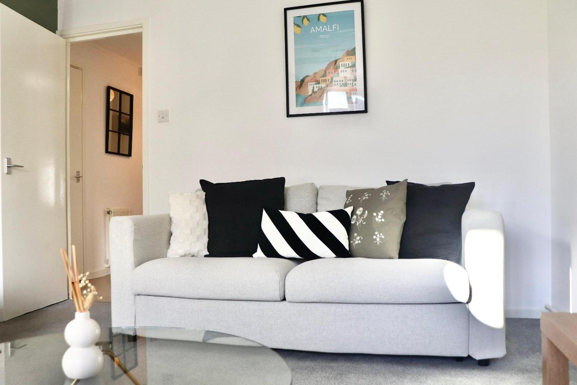 Stunning Apartment, Sleeps 4, Central London, 1 Bedroom, Zone 1, Kennington - Open For Business Stays, Long Stays And Families Relocating المظهر الخارجي الصورة
