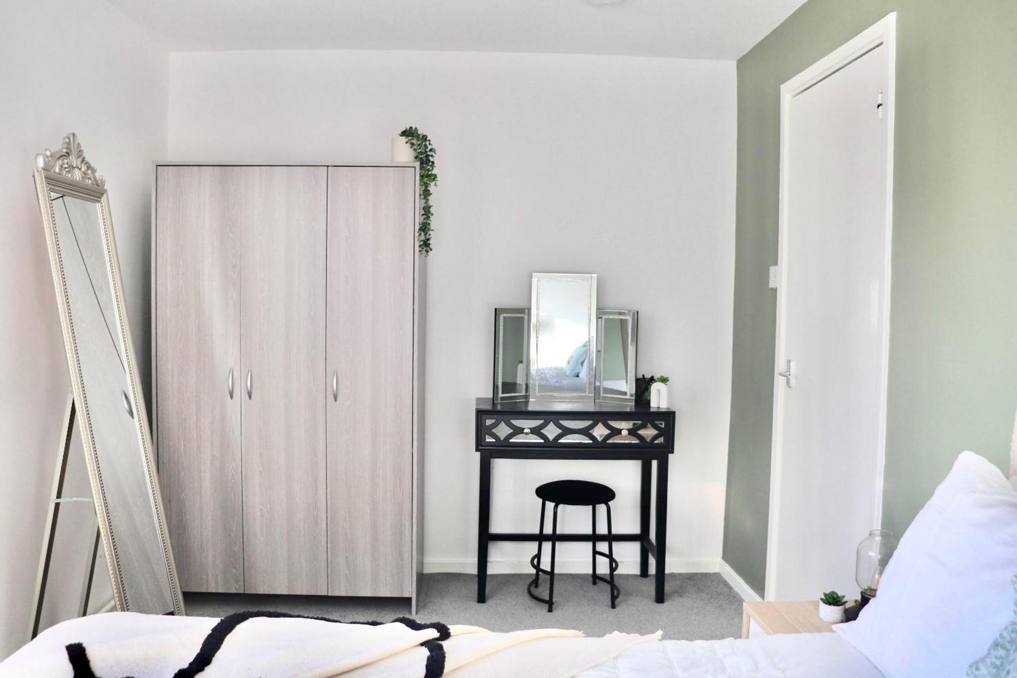 Stunning Apartment, Sleeps 4, Central London, 1 Bedroom, Zone 1, Kennington - Open For Business Stays, Long Stays And Families Relocating المظهر الخارجي الصورة